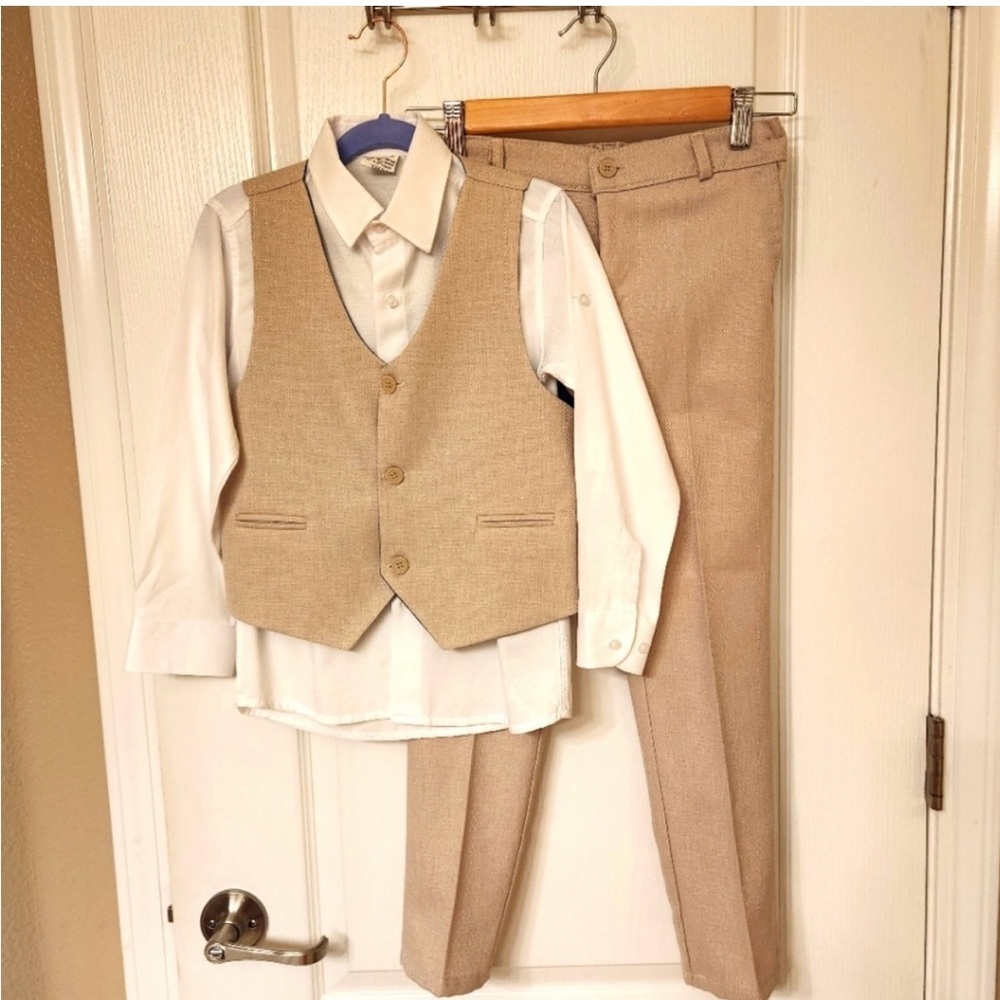 NWOT Lilax Boys Suit - Sz 8